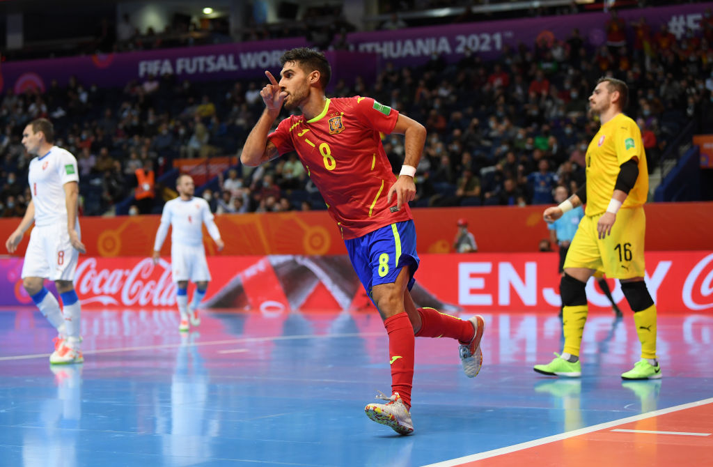 Futsal-vb: sima spanyol siker, túlórázó portugálok és egy tizenhét gólos dráma…