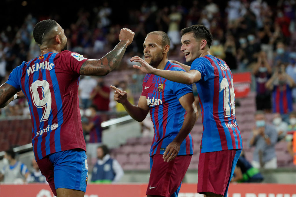 BRÉKING: hosszabbít kiválóságával a Barca, brutális kivásárlási ára lesz! – sajtóhír