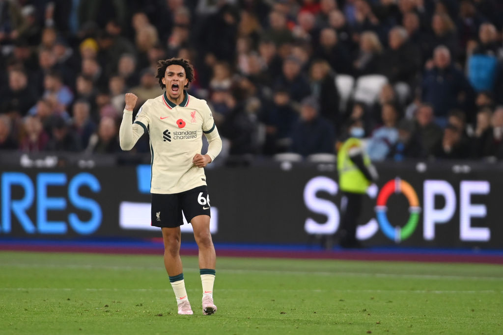 Premier League: Alexander-Arnold szabadrúgásával egyenlített a Liverpool! – videóval