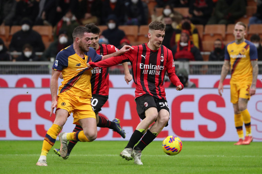 Serie A: simán nyert az AC Milan a két piros lapot is kapó AS Roma ellen – videóval