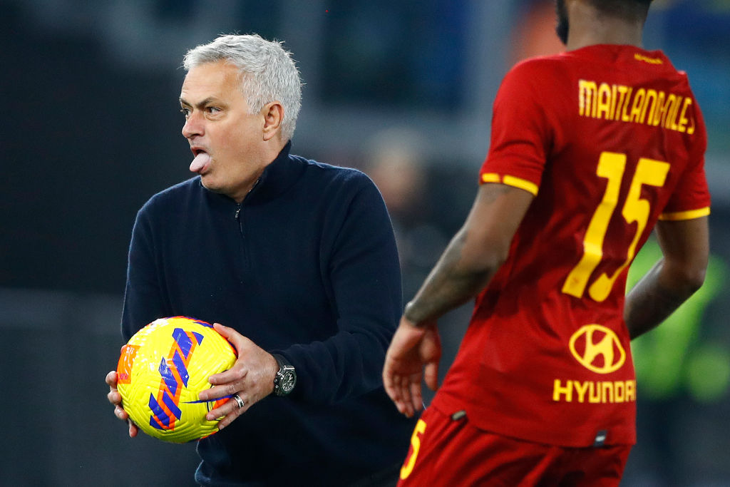 AS Roma: komoly büntetését kaphat a kiállított Mourinho!