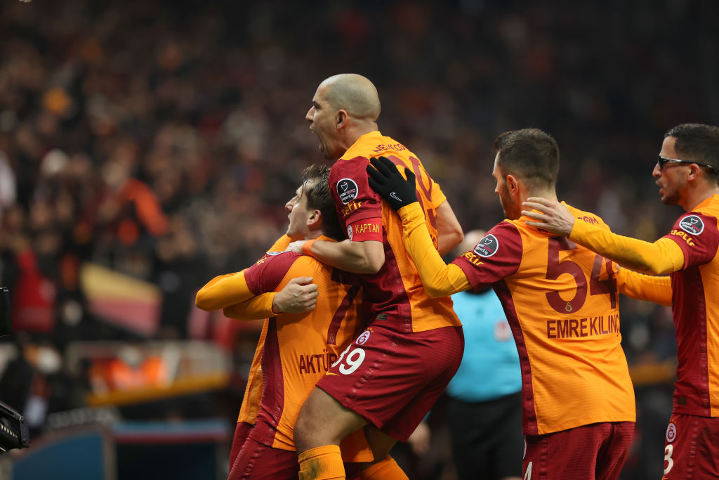 Törökország: győzelemmel hangolt a Galata a Barcára!