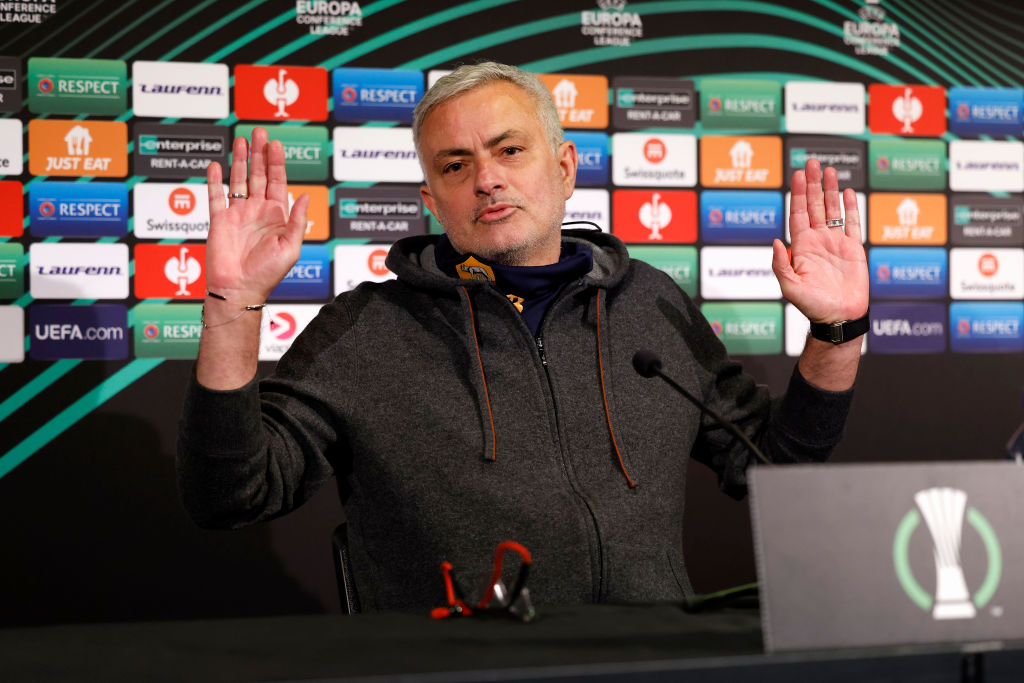 AS Roma: vereség, műanyag pálya, bírózás – csak a szokásos Mourinho! AS Roma: vereség, műanyag pálya, bírózás – csak a szokásos Mourinho!