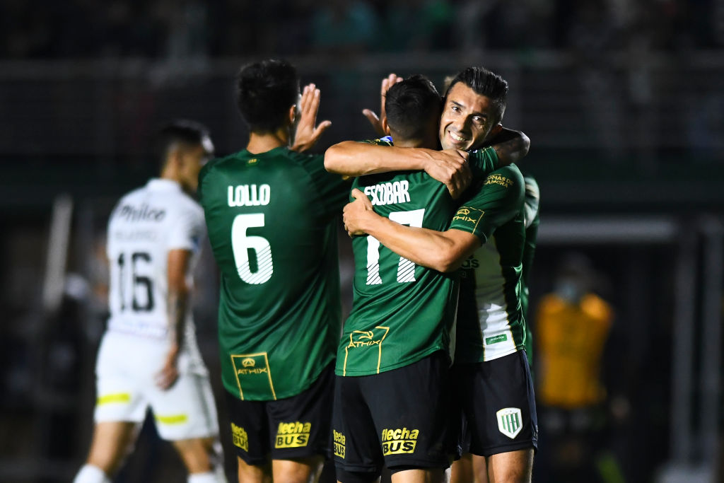 VIDEÓ: csodálatos ollózás a Copa Sudamericanában VIDEÓ: csodálatos ollózás a Copa Sudamericanában