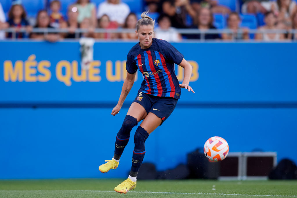 Napi csaj: az FC Barcelona svájci sztárja ledobta a melltartót!