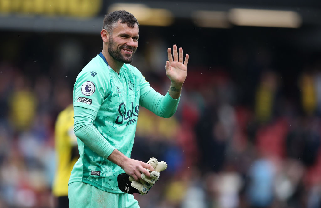 Bejelentette visszavonulását a Manchester United és a Watford korábbi kapusa