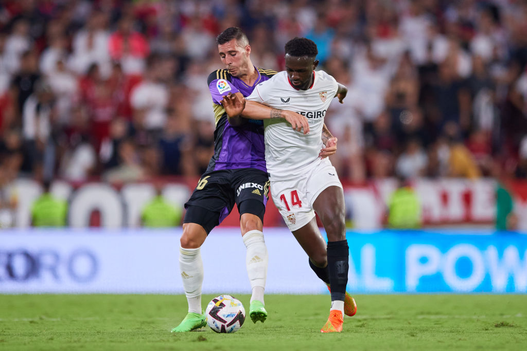 Sevilla: egyre nagyobb a gond a védelemben, ezúttal a nyáron igazolt védő dőlt ki!