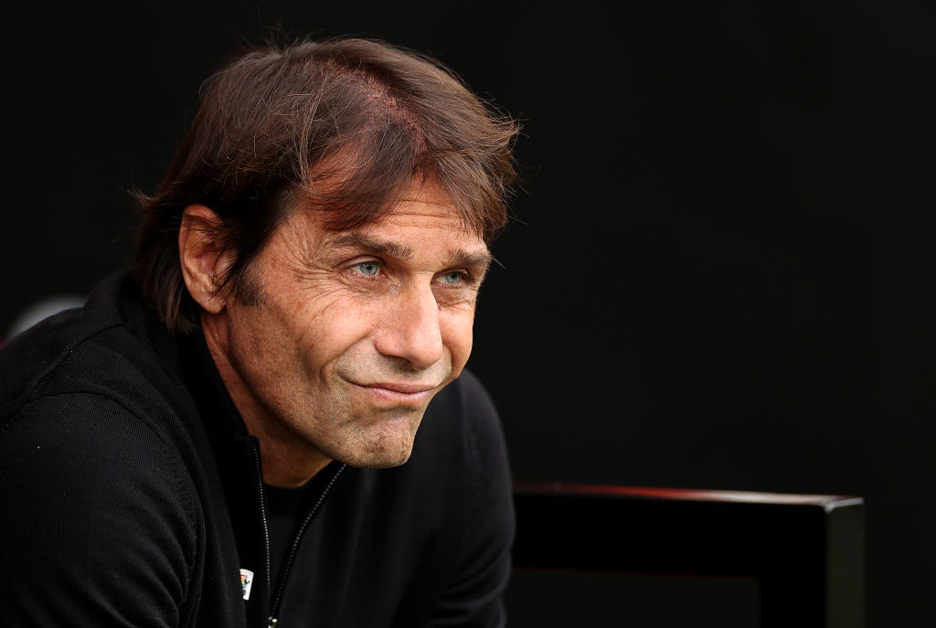 A Tottenham hosszú távon megtartaná Antonio Contét – sajtóhír