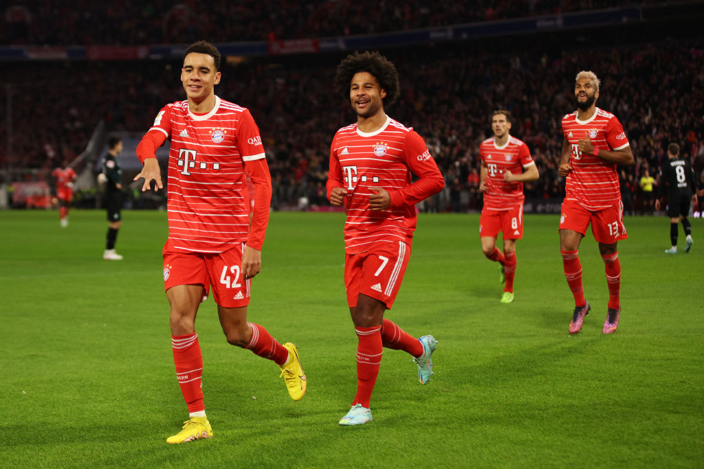 Szerződést hosszabbítana ifjú csillagával a Bayern München! – sajtóhír