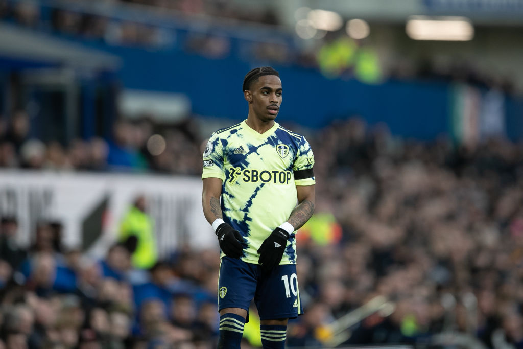 A Leeds United támadóját szemelte ki a Borussia Dortmund – sajtóhír