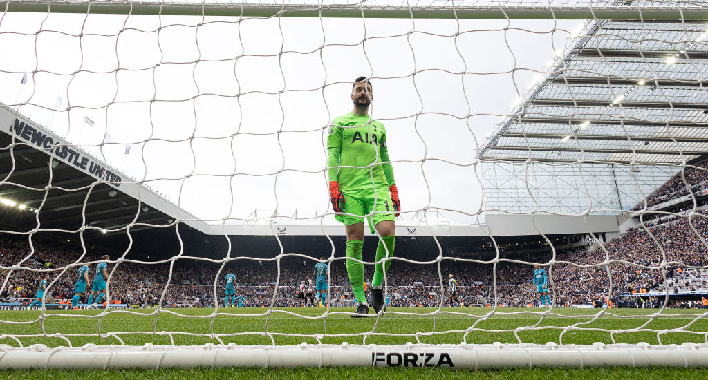 A Közel-Keletre igazolhat a Spurs kapusa is – sajtóhír