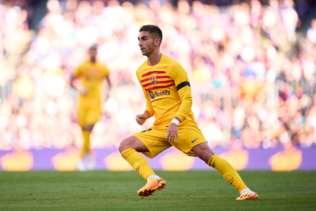 Barcelona: a Premier League-ben folytathatja Ferran Torres – sajtóhír