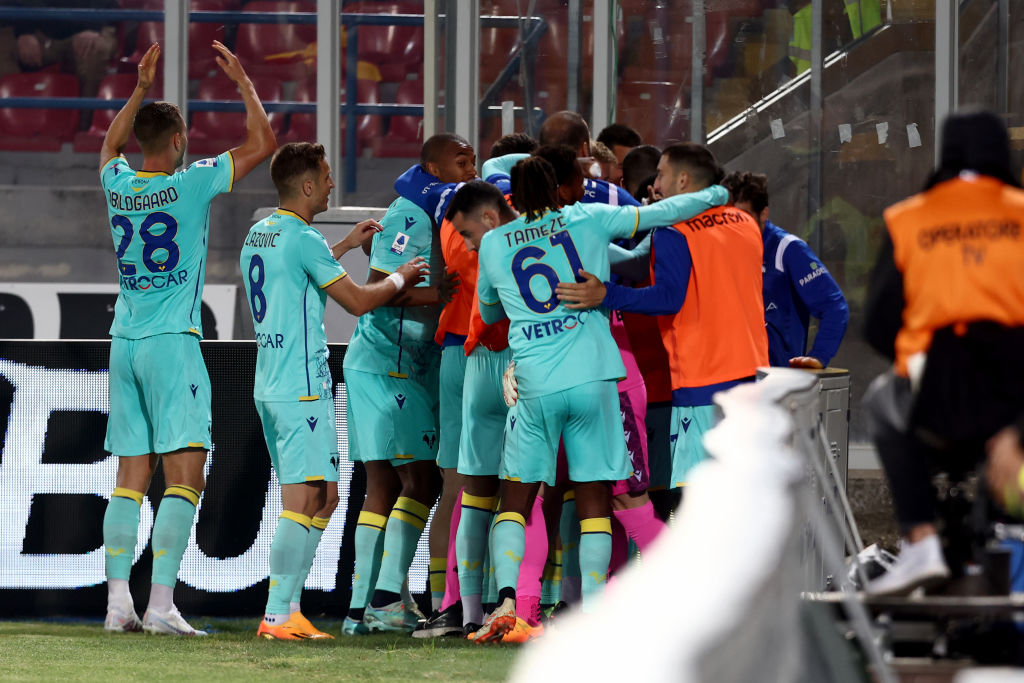 Serie A: kulcsfontosságú kiesési rangadót nyert a Hellas Verona a Lecce otthonában! – videóval
