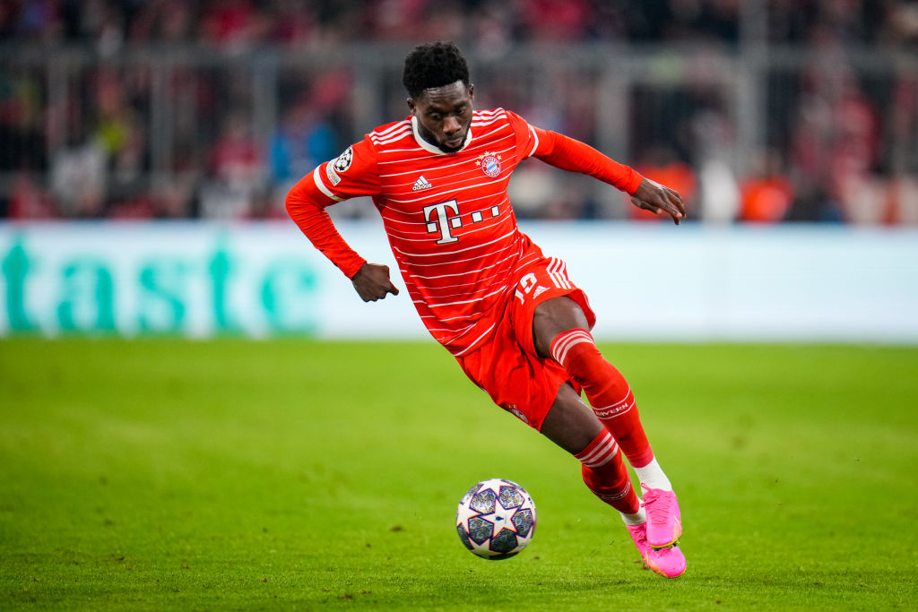 Real Madrid: akár már idén nyáron érkezhet Alphonso Davies – sajtóhír