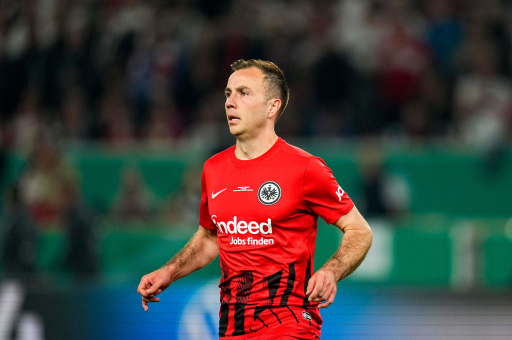 Hosszabbított világbajnok középpályásával az Eintracht Frankfurt! – hivatalos