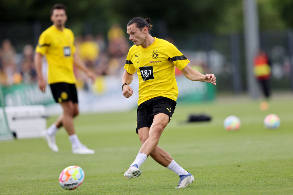 Bundesliga: szerződést bontott védőjével a Borussia Dortmund! – Hivatalos