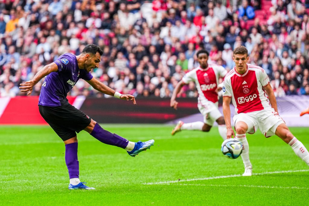 Eredivisie: tovább mélyült a szakadék, újabb rangadót bukott az Ajax – videóval