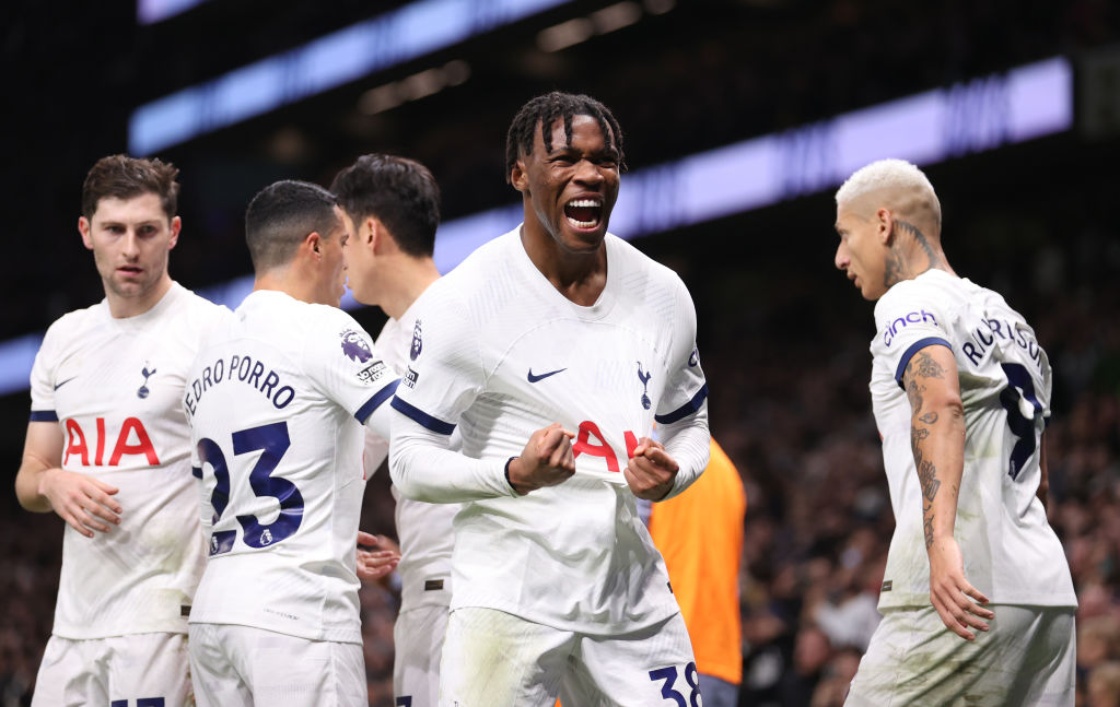 PL: szerződést hosszabbított fiatal védőjével a Tottenham! – Hivatalos
