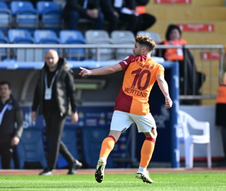 Hatalmas góllal köszönt be Dries Mertens a Kasimpasa otthonában – videó