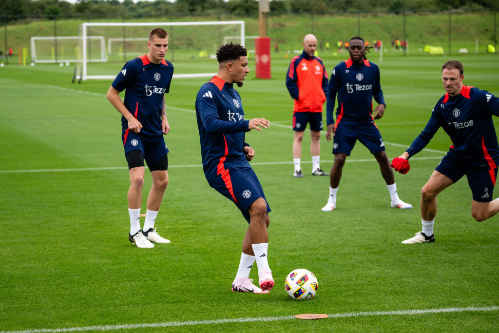 Véget ért a száműzetés, Jadon Sancho a Manchester United csapatával edzett