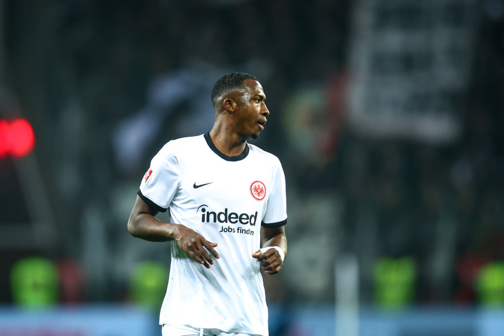 A Bundesligából igazolt védőt a Paris Saint-Germain – HIVATALOS