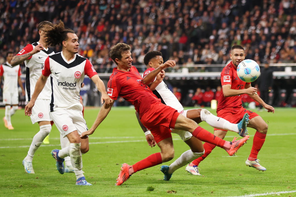 Bundesliga: hatgólos mérkőzésen játszott döntetlent Frankfurtban a Bayern München! – videóval