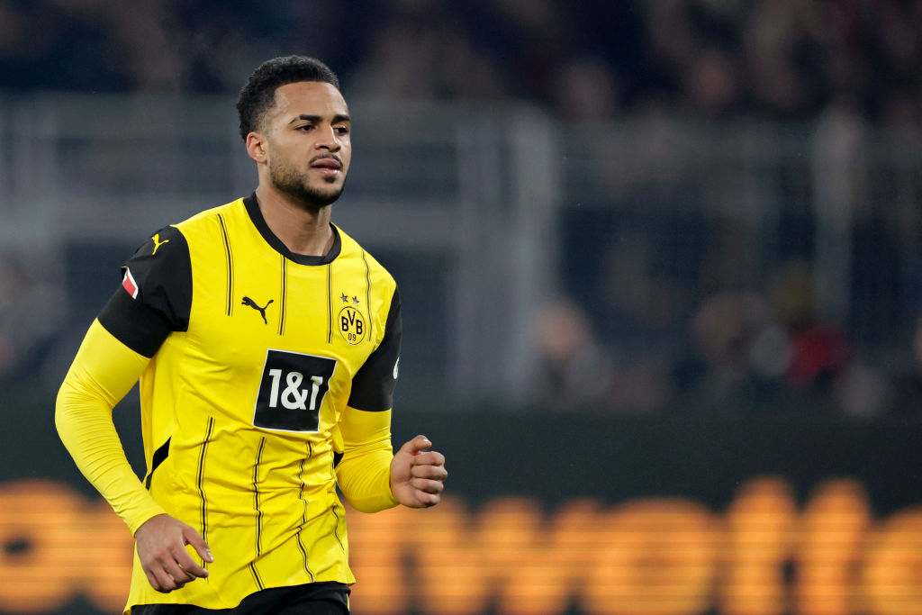 Bundesliga: profi szerződést kötött tehetséges védőjével a Borussia Dortmund! – hivatalos