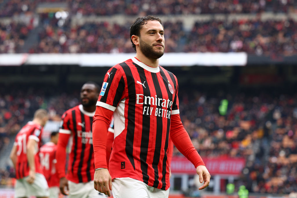 Serie A: bajnokságon belül vált csapatot az AC Milan háttérbe szorult saját nevelésű védője! – sajtóhír