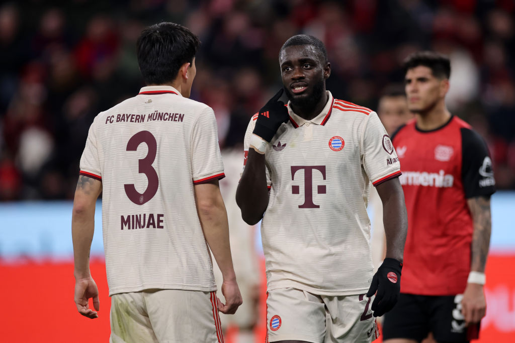 Bundesliga: szerződést hosszabbítana védőjével a Bayern München! – sajtóhír