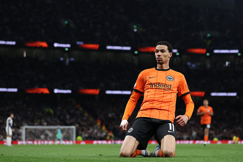 Bundesliga: elképesztő összegért engedné el Hugo Ekitikét az Eintracht Frankfurt! – sajtóhír