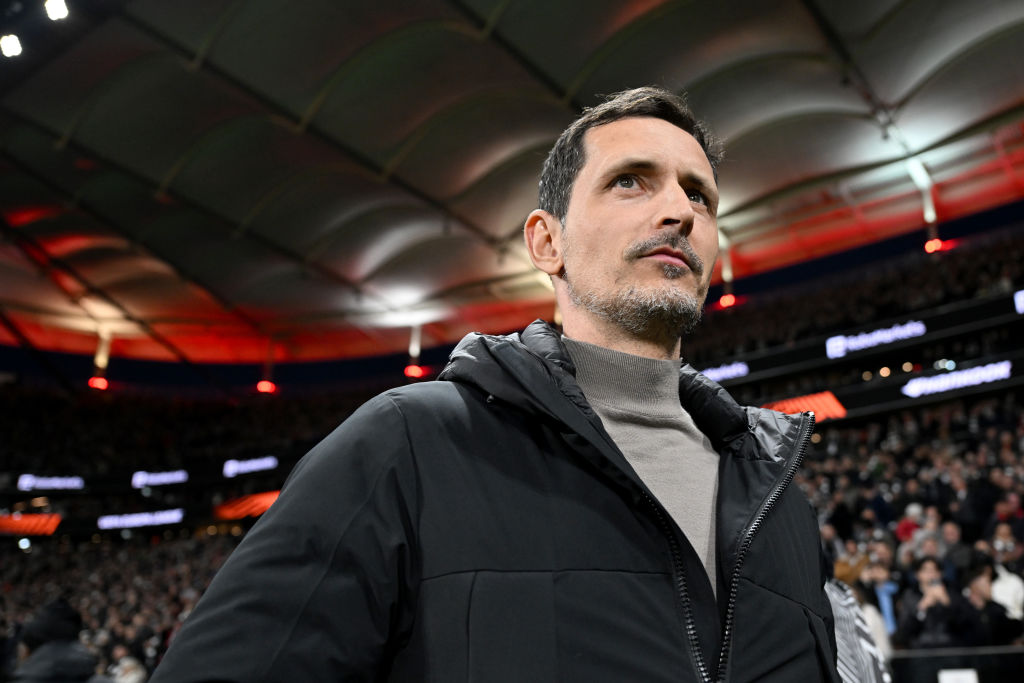 Bundesliga: hosszabbított vezetőedzőjével az Eintracht Frankfurt! – Hivatalos