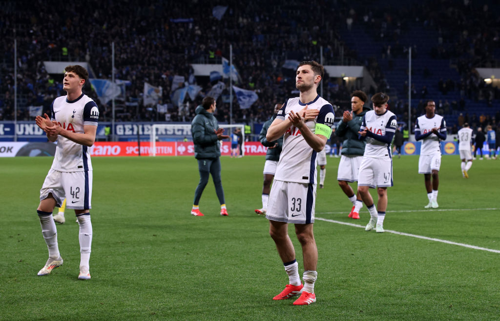 PL: hosszabbított rutinos védőjével a Tottenham! – Hivatalos