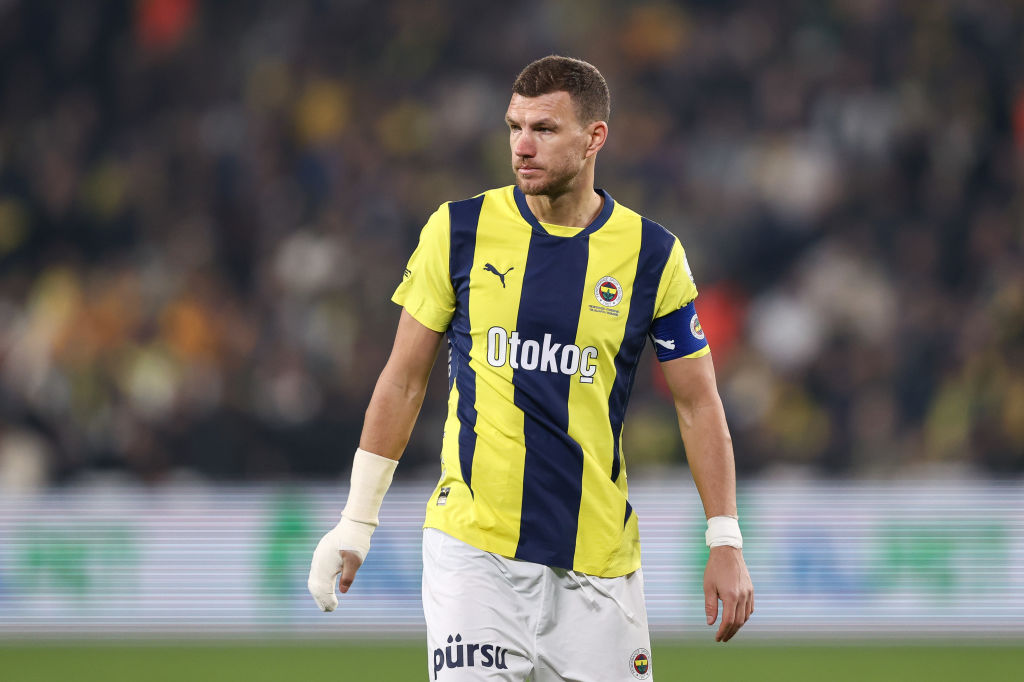 Játékossors: Edin Dzeko visszatér a Serie A-ba! – sajtóhír