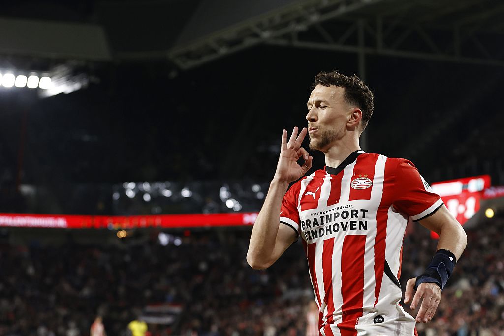 Szerződést hosszabbított rutinos játékosával a PSV Eindhoven – HIVATALOS