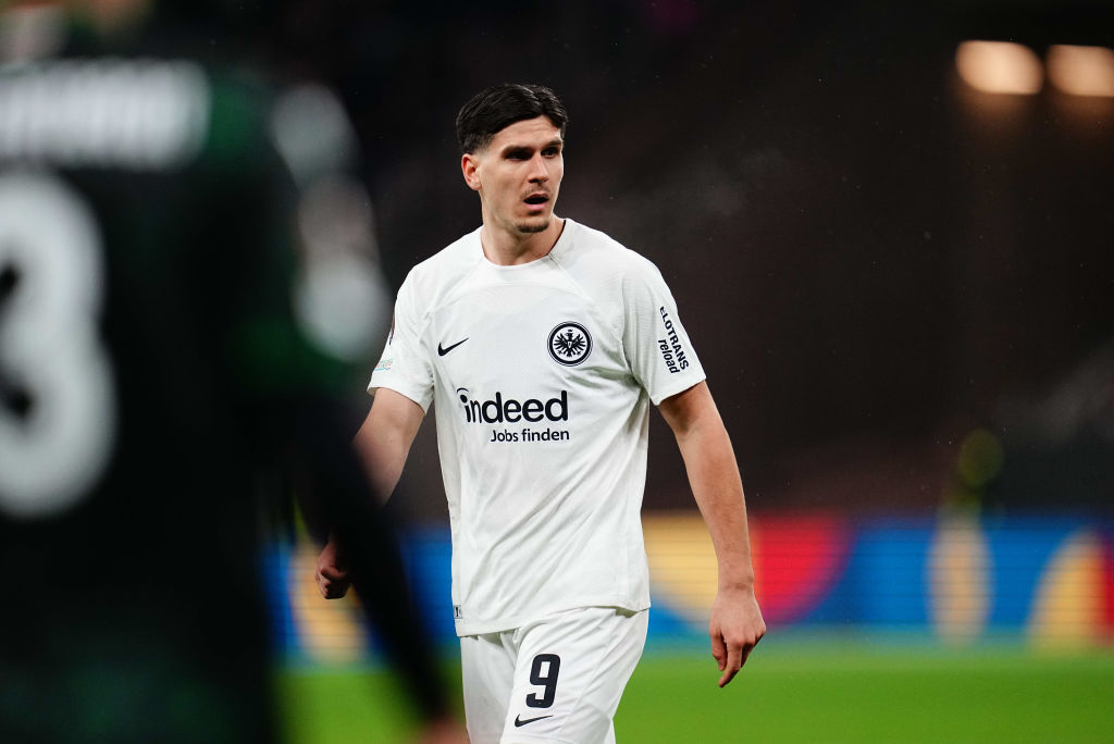 Bajnokságon belül váltott csapatot az Eintracht Frankfurt támadója – HIVATALOS