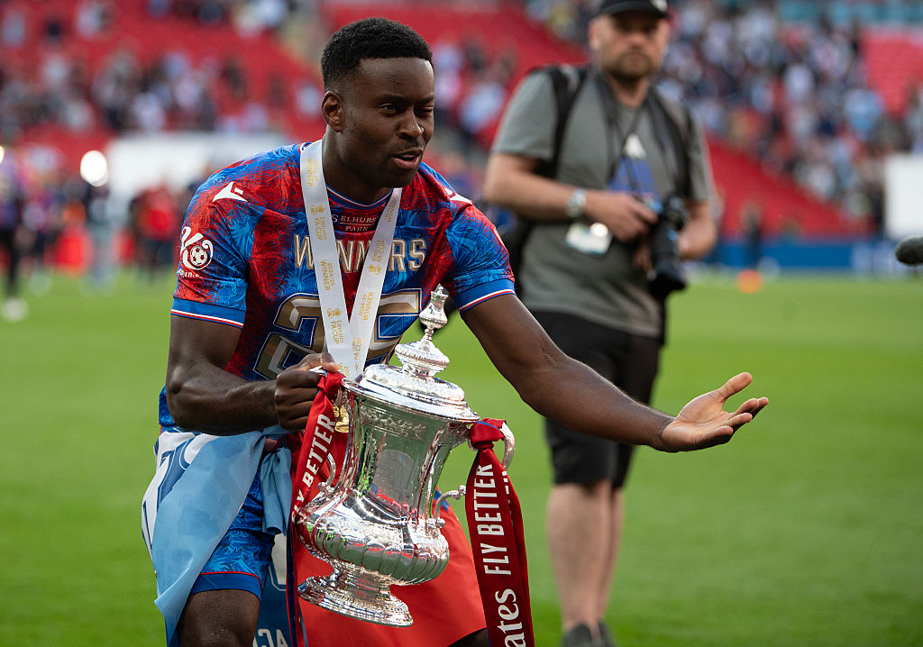A Crystal Palace védőjével erősítene a Tottenham – sajtóhír