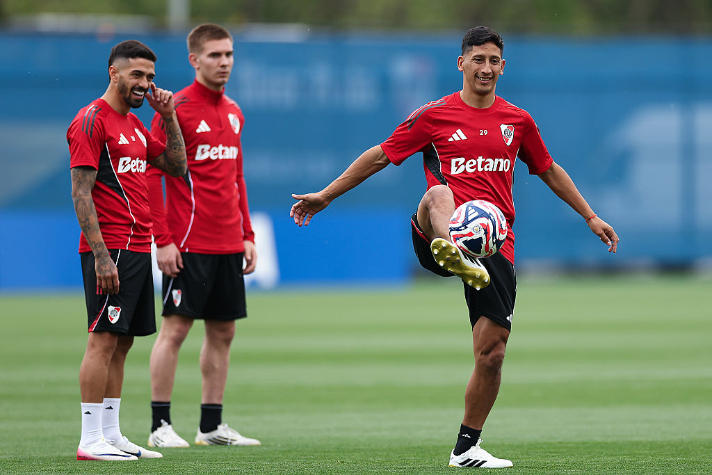 Városi riválisnál folytatja a River Plate játékosa – HIVATALOS