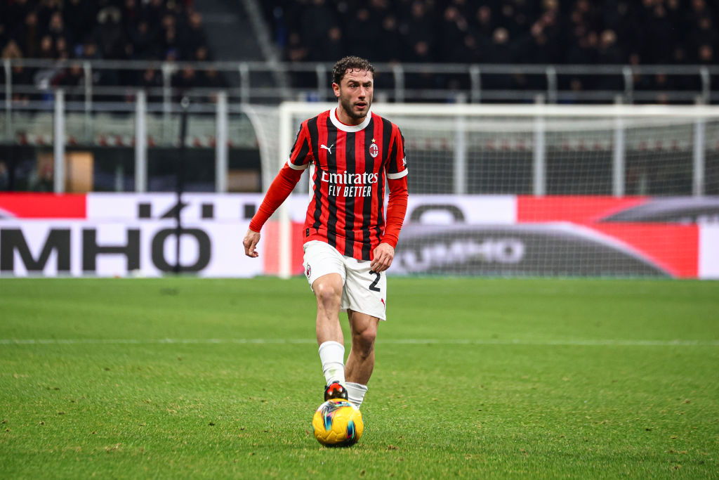 Játékossors: görög élcsapathoz igazolt Davide Calabria! – HIVATALOS