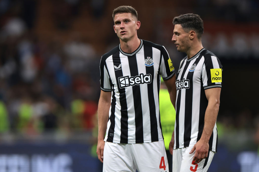 Megújítaná hátvédjének a szerződését a Newcastle United – sajtóhír