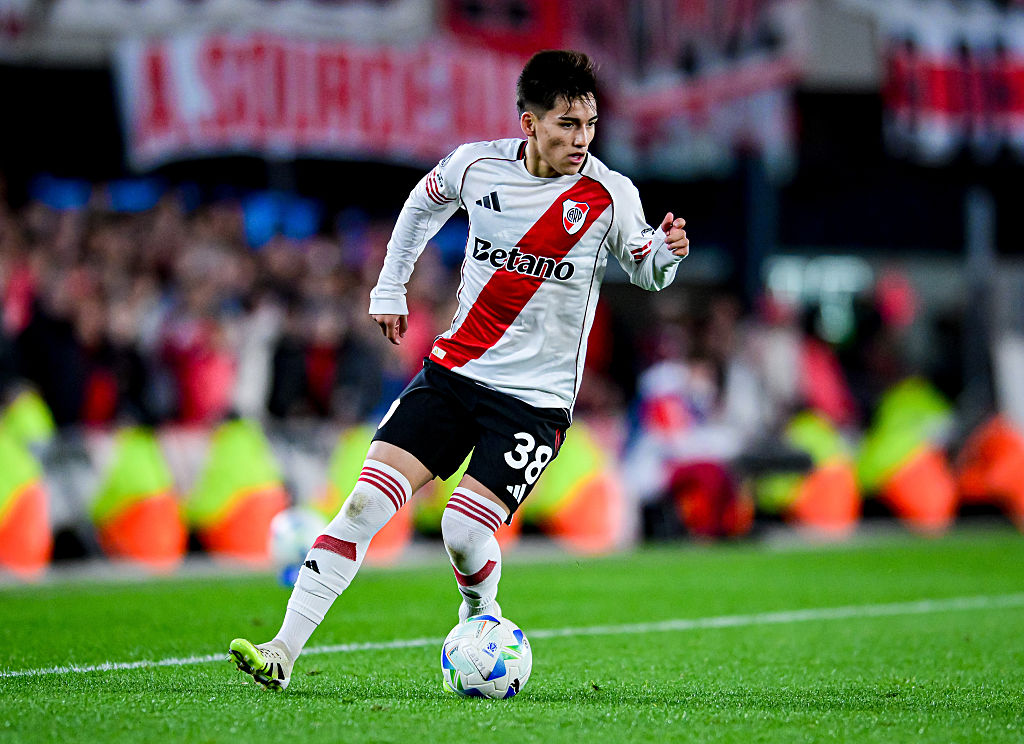 Új szerződéssel kötelezi el magát klubjához a River Plate tehetsége – sajtóhír