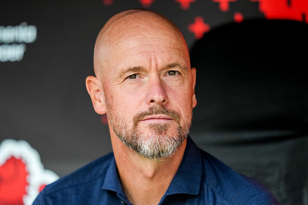 A Bayer Leverkusen döntött, Erik ten Hag két fordulót követően került menesztésre – hivatalos