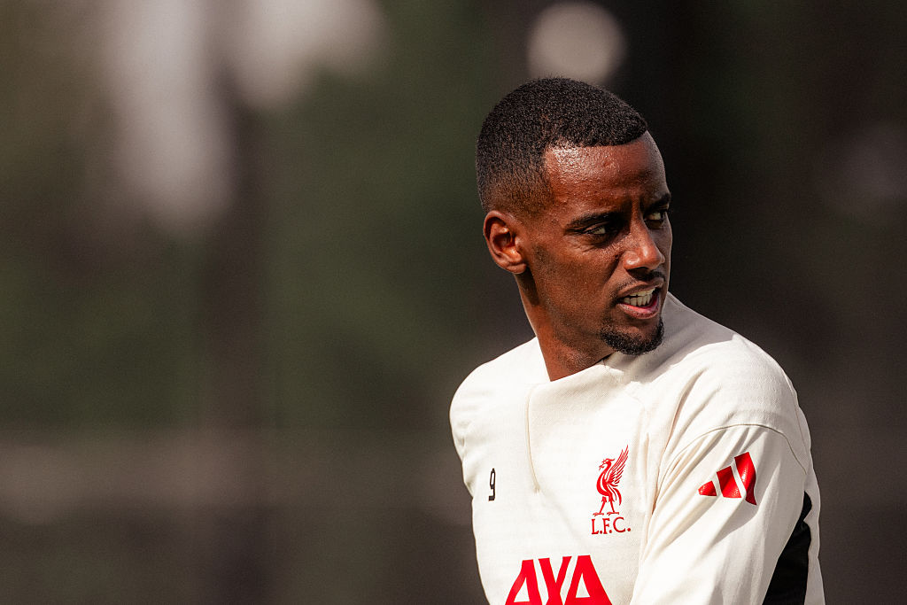 Arne Slot türelmet kér Alexander Isak erőnlétével kapcsolatban: „Lépésről lépésre kell haladni”