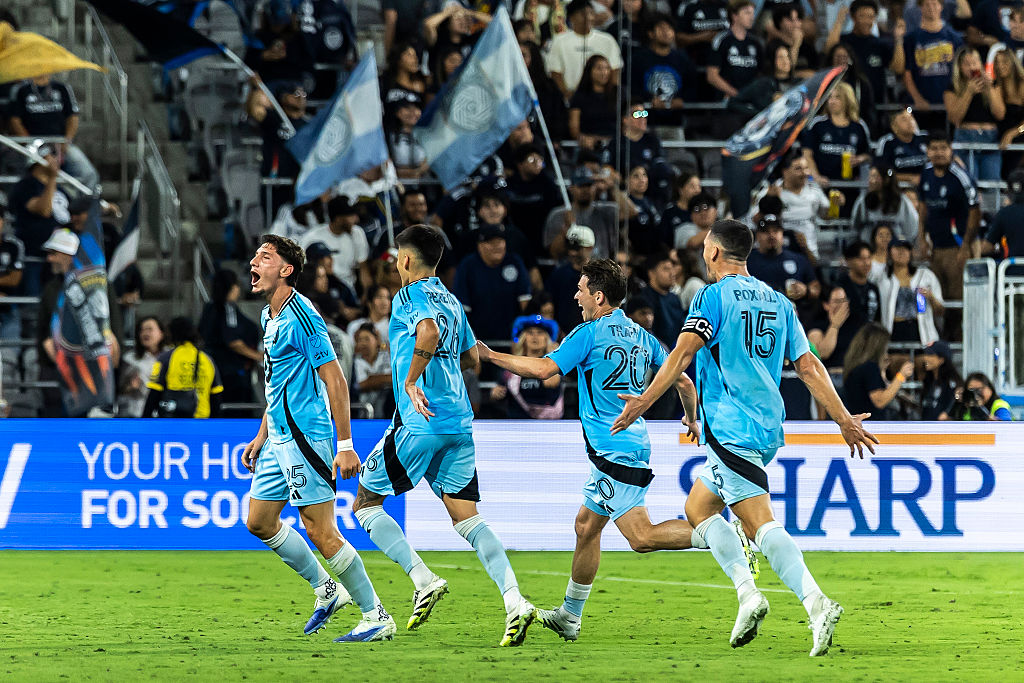 VIDEÓ: félpályás góllal biztosították be a győzelmet az MLS-ben