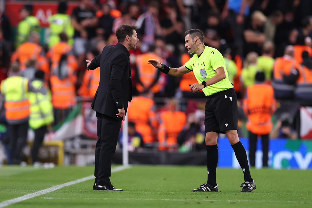BL: megkapta büntetését Diego Simeone a Liverpool elleni piros lapja miatt