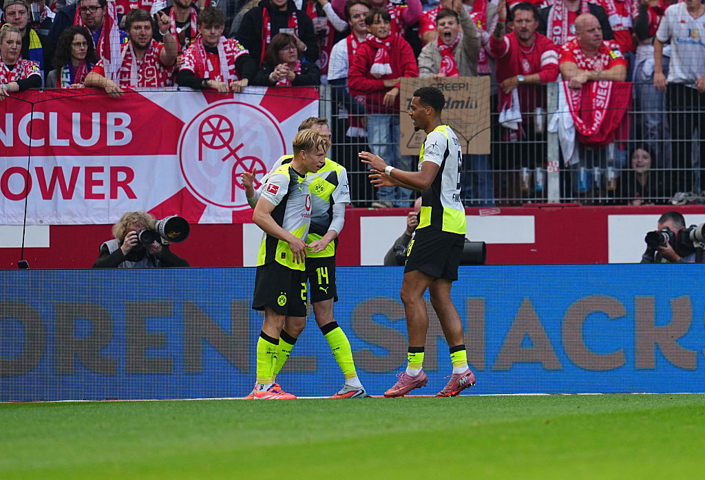 Bundesliga: idegenben gyűjtötte be a három pontot a Dortmund! – videóval