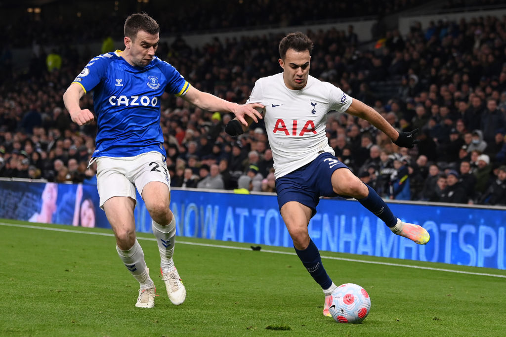Klub nélküli védőt igazolna az Everton – sajtóhír