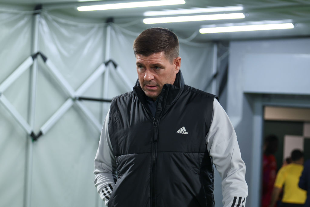 Steven Gerrard mégsem tér vissza edzőként volt klubjához – sajtóhír