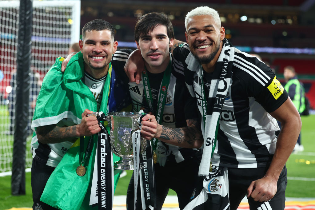 A Newcastle United középpályását szemelte ki a PSG – sajtóhír