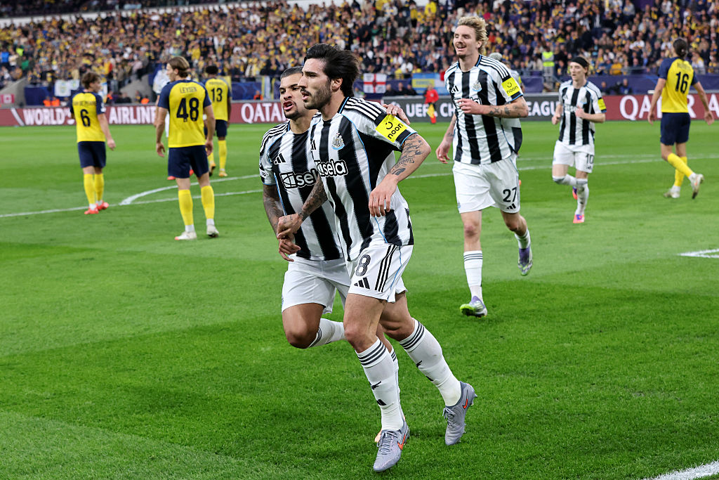 Szerződést hosszabbítana kiválóságával a Newcastle United – sajtóhír