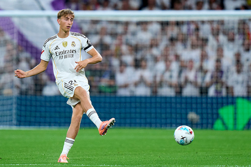Vb 2026: Dean Huijsen sérülés miatt kikerült a spanyol válogatottból